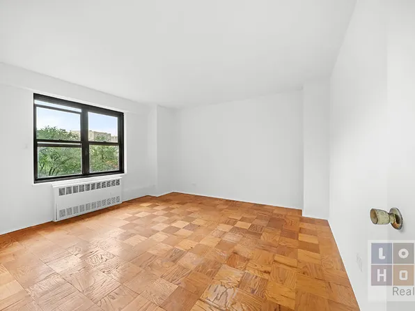 383 Grand Street image 7 of 25