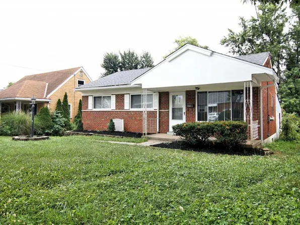3343 Robinet Dr, Cincinnati, OH 45238