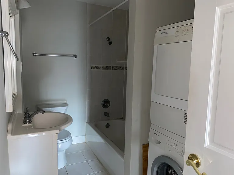 2517 Pennsylvania Ave NW #6 — Photo 8