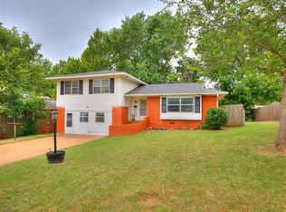 1209 N Walnut St, Guthrie, OK 73044