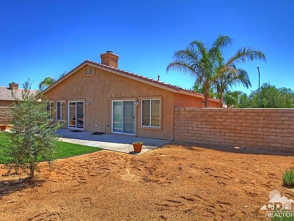 5th image of 82530 Lincoln Dr
