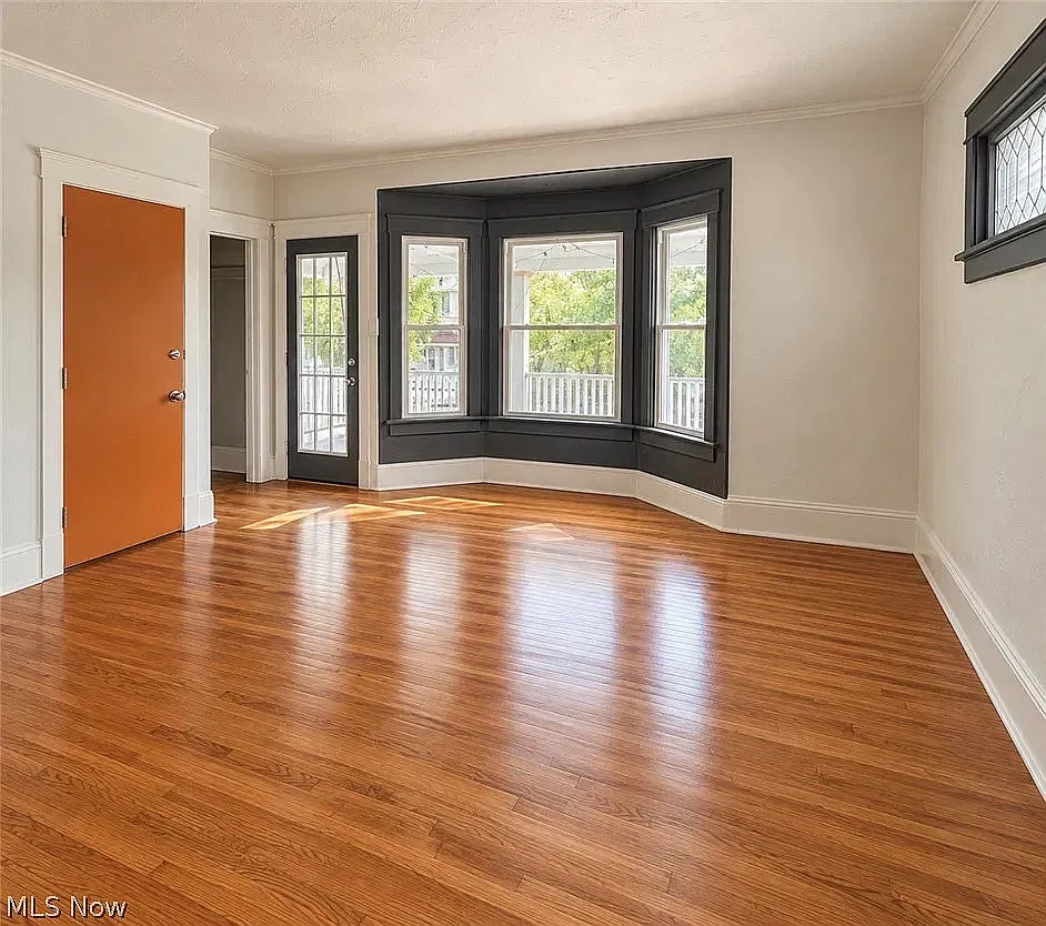 2 bed, $1,600 — Photo 4
