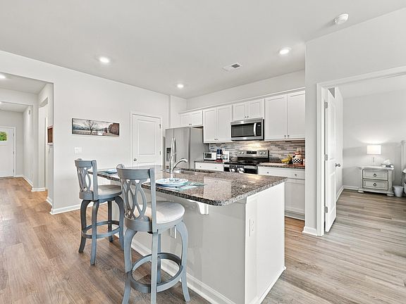 2nd image of 4044 Nelson Rd.