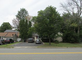 341 Forest Ave, Paramus, NJ 07652