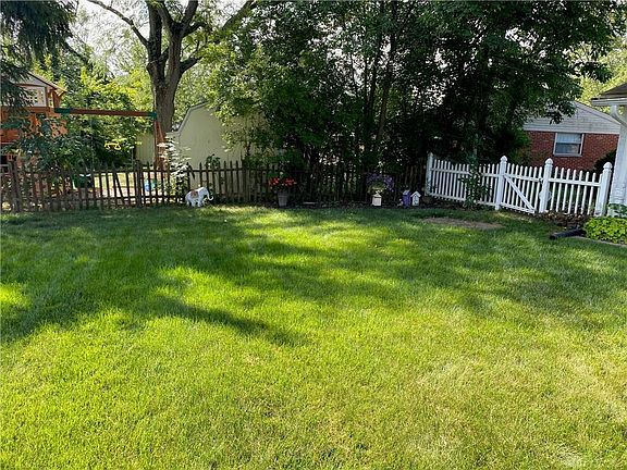 3rd image of 6812 Packingham Dr
