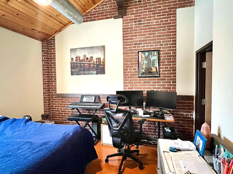723 S Neil St #208 — Photo 5