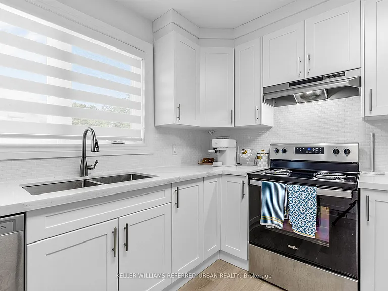 73 Prince Charles Dr — Photo 11