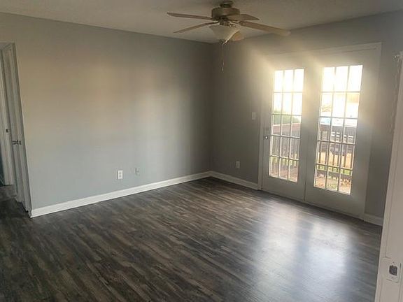 2nd image of 1239 Parkway Pl #F