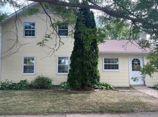 802 S Algoma St, New London, WI 54961