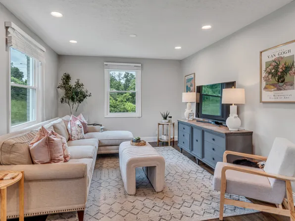 (undisclosed Address), Nashville, TN 37214