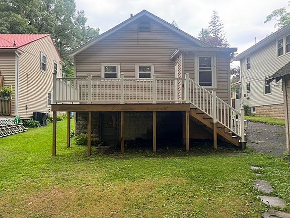 4th image of 795 Chestnut St