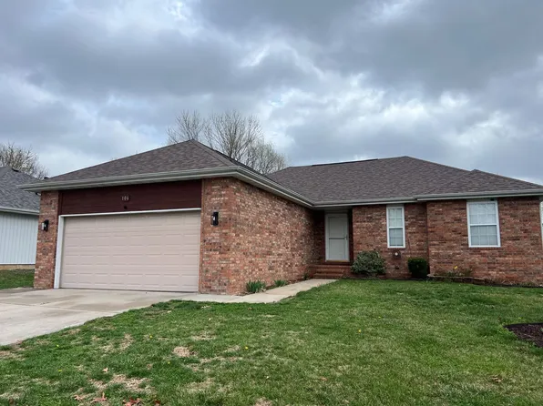 106 N Carlisle Dr, Nixa, MO 65714