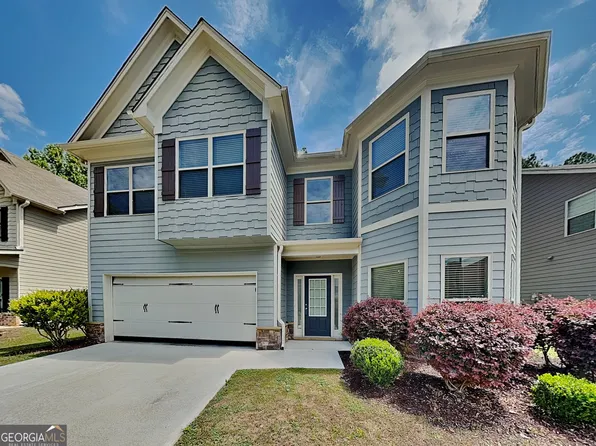 553 Cherry Creek Dr, Loganville, GA 30052