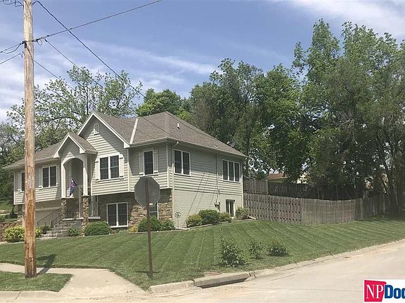2nd image of 1606 Avenue A
