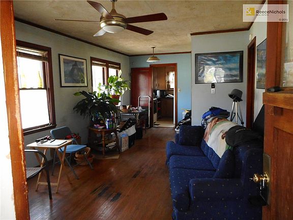 5th image of 2321 S Maywood Ave