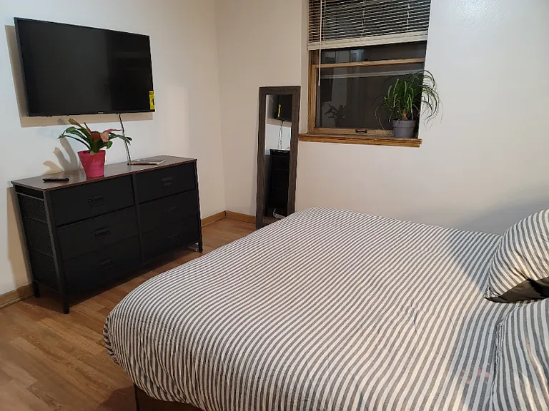 3401 S Howell Ave #2-4 — Photo 8