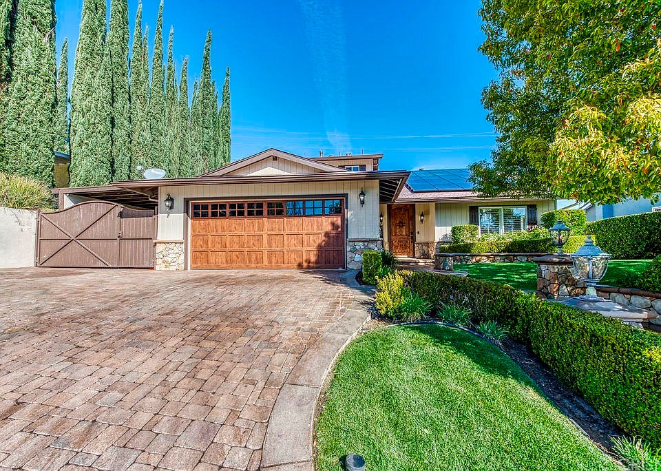 1st image of 22925 Vista Delgado Dr