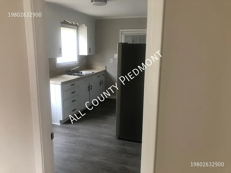 1925 Kennesaw Dr — Photo 6