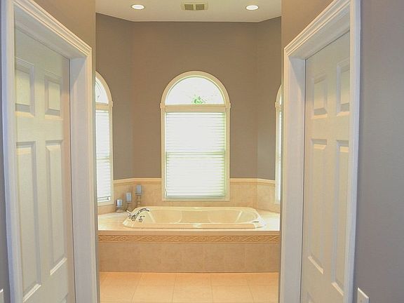 5th image of 1251 Braeburn Dr
