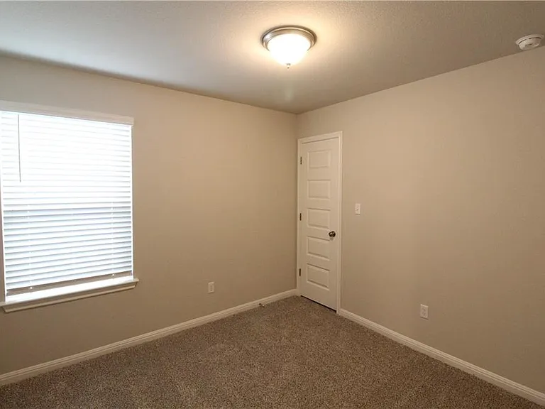 2028 Arendale Dr — Photo 55