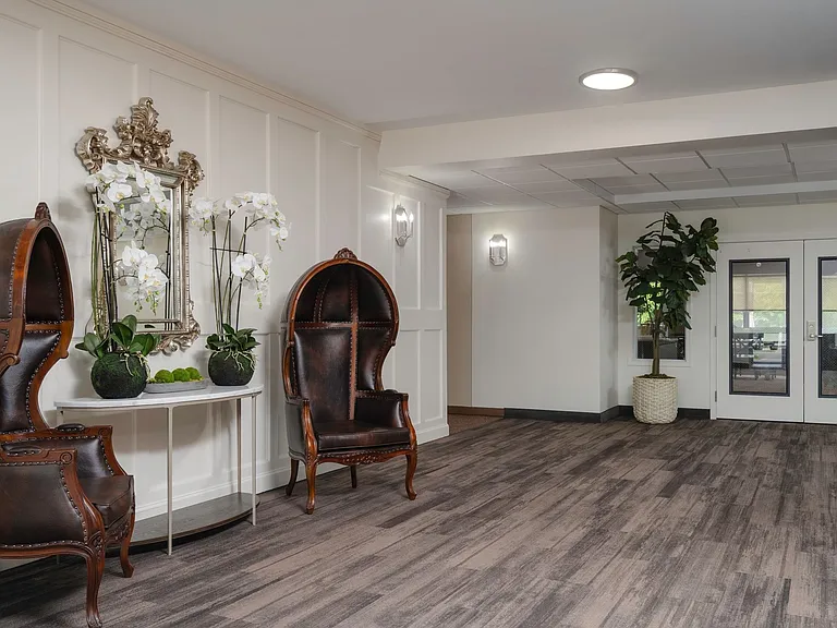 Highland Shores Apartments — Photo 13