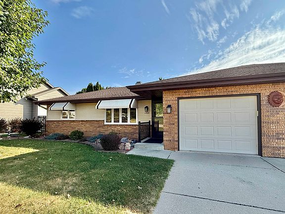 2nd image of 1308 Winchester Pl