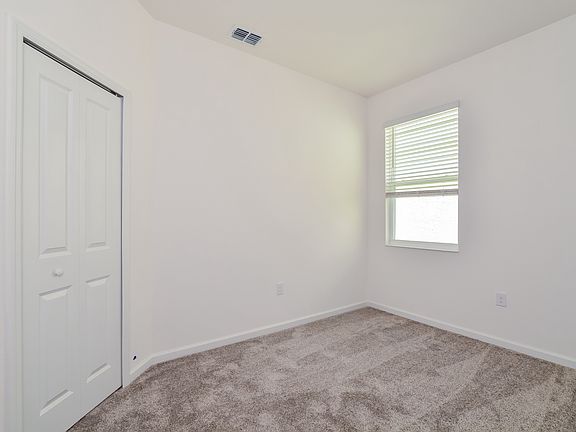 4th image of 33533 Blossom Ln