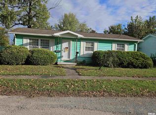 804 W South St, Harrisburg, IL 62946