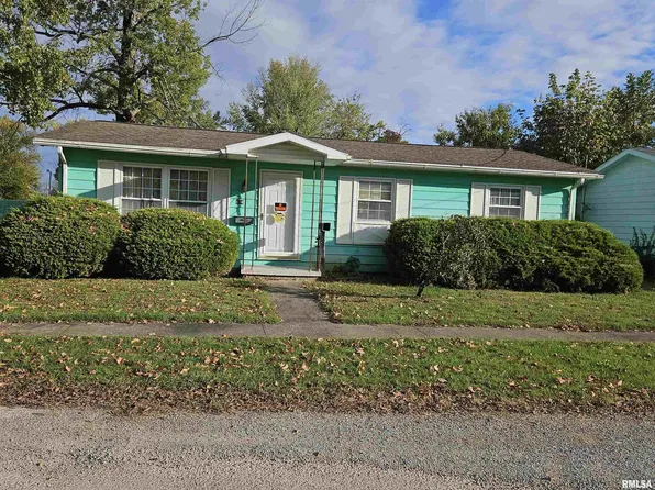 804 W South St, Harrisburg, IL 62946