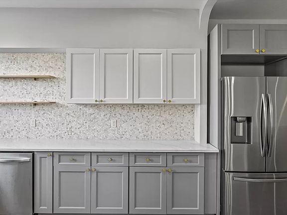4th image of 4475 Bedford Ave