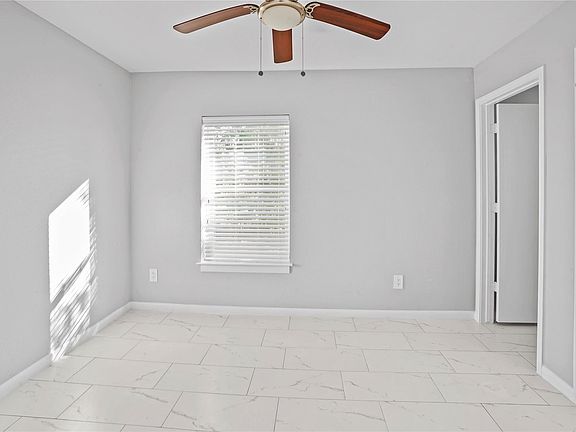3rd image of 1803 Oak St
