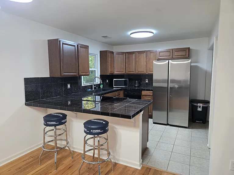 1400 Hidden Circle Dr — Photo 7