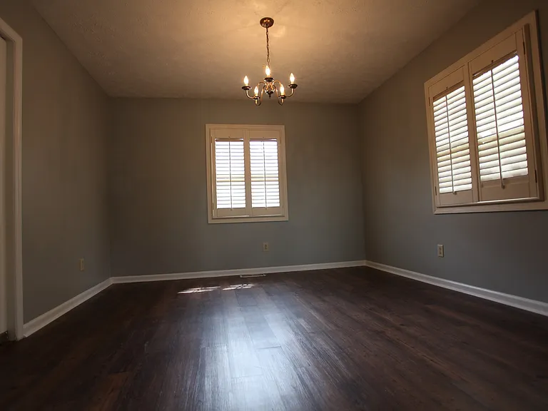 1001 S Dean Rd — Photo 3