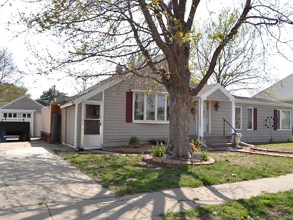 3rd image of 758 E Sunset Ave