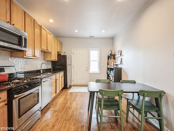 5th image of 4703 N Lawndale Ave APT 3
