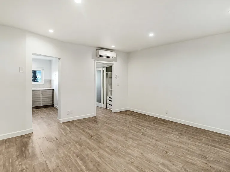 Citra Apartments — Photo 43