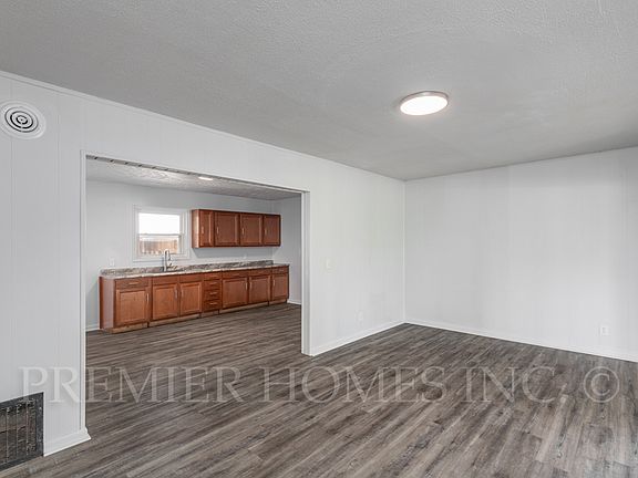 2nd image of 1809 Endrow Ave NE