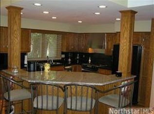 1306 Tiller Ln, Arden Hills, MN 55112