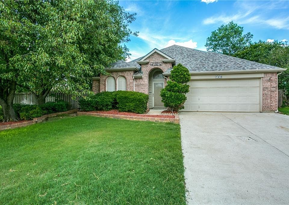 1st image of 724 River Oak Way