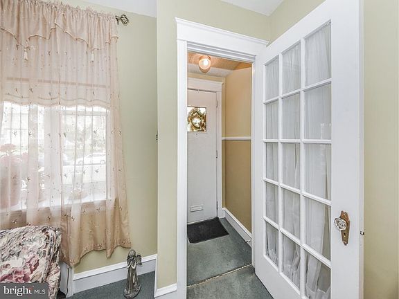 3rd image of 3118 Knorr St