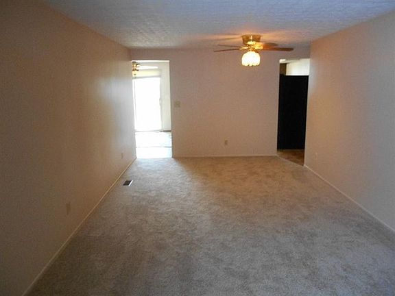 2nd image of 6851 Rockview Ct