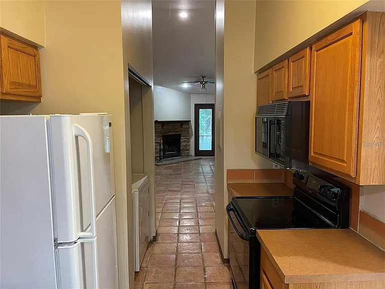 5213 SW 92nd Ct — Photo 7