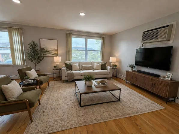 60 Allen Pl #2, Staten Island, NY 10312