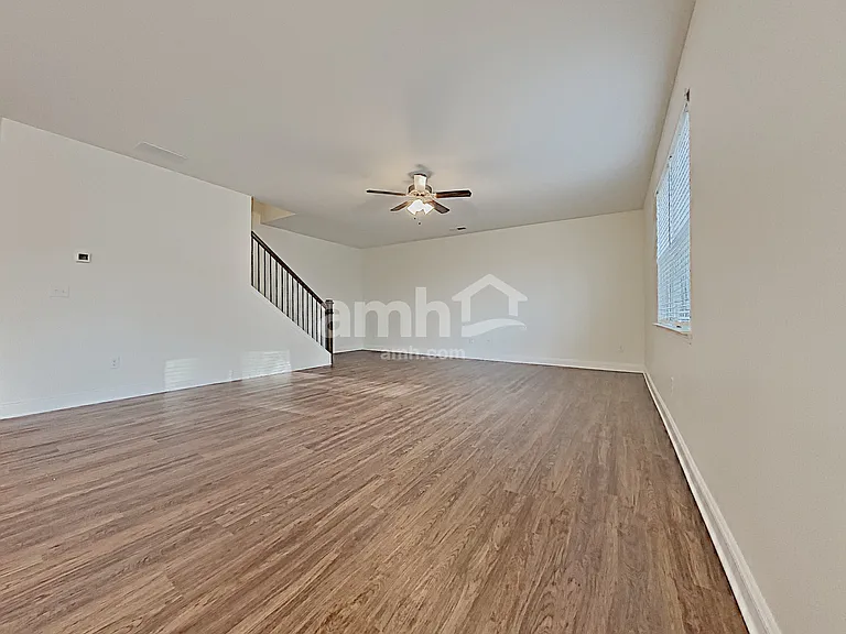 4915 Franks Creek Way — Photo 6