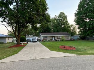 816 Carolyn Dr, Beloit, WI 53511