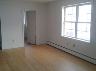 19 Park St UNIT 2, Pittsfield, NH 03263