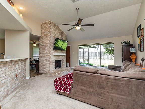 4th image of 6511 Fairbourne Dr