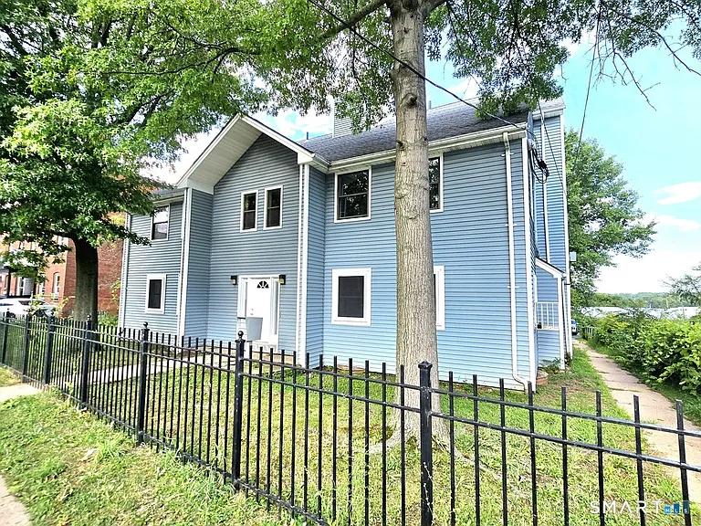 270 Bellevue St — Photo 14