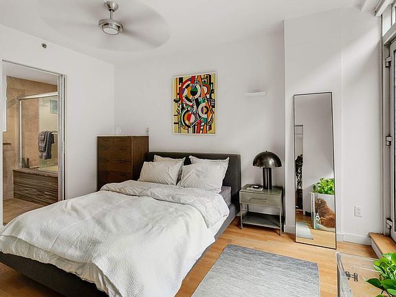 4th image of 425 E 13th St APT 3J