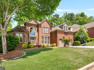 1450 Devonash Ln, Dunwoody, GA 30338